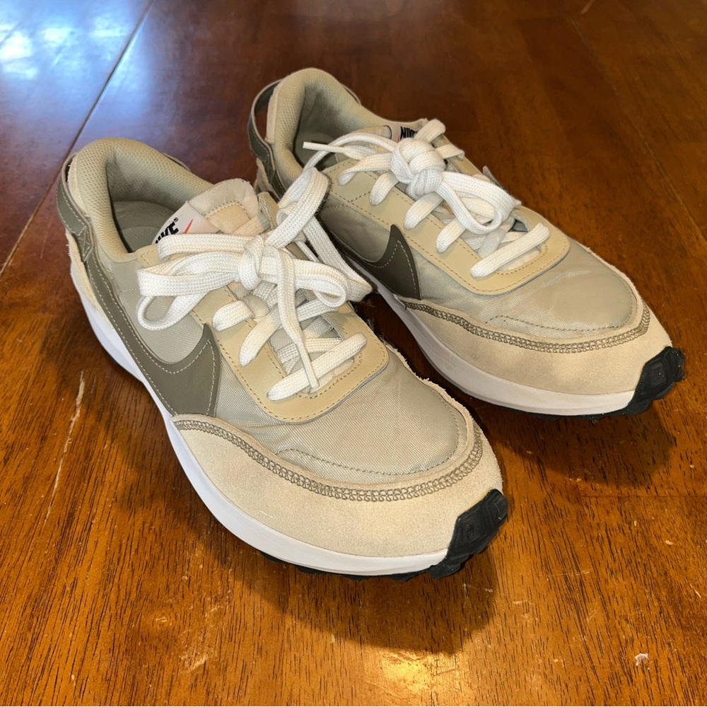 Waffle Debut 'Light Stone Matte Olive' Womens Size 8.5